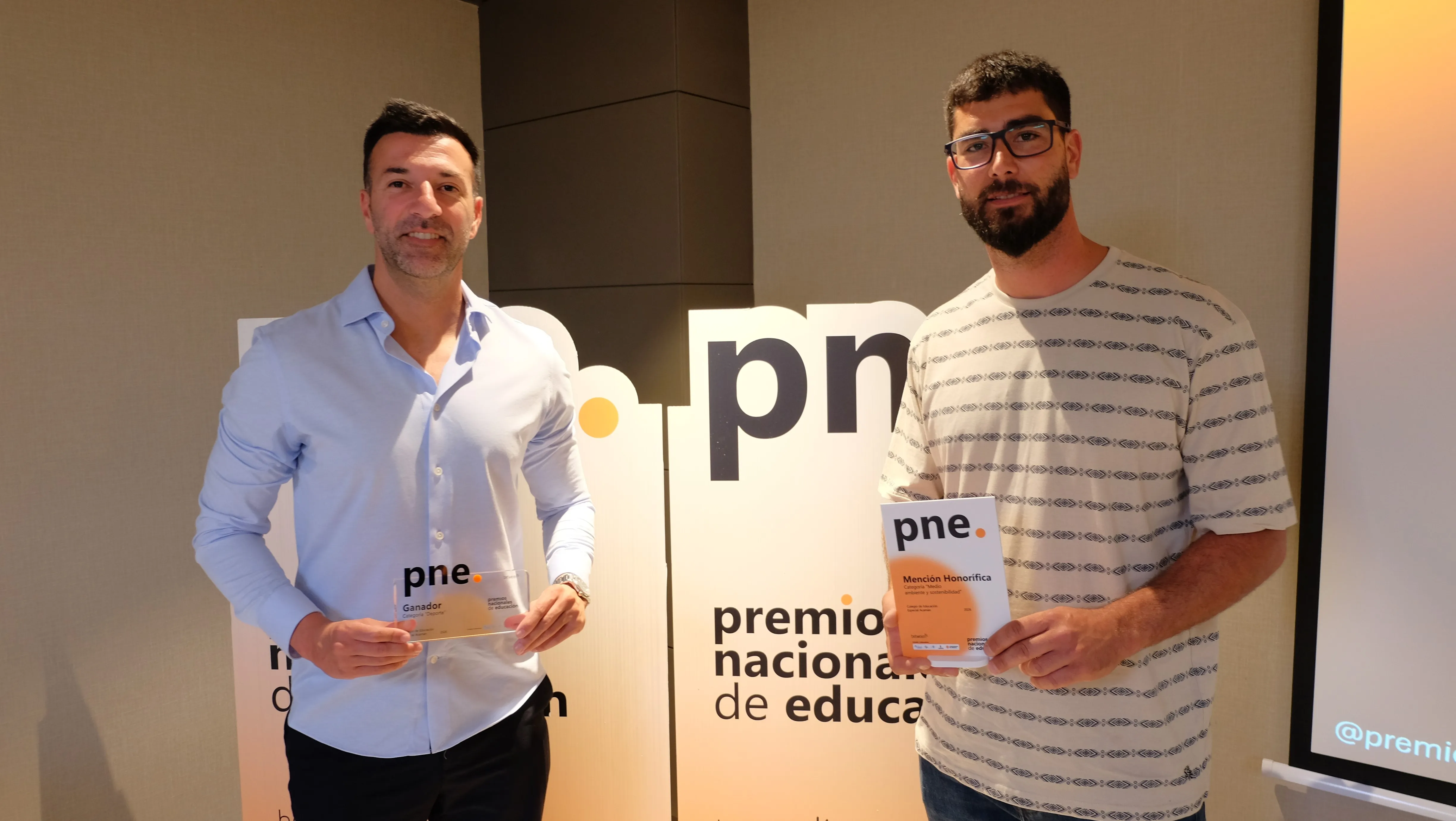 Iván Martínez y Javier Curbelo reciben los premios nacionales de educación