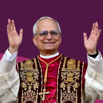 
<span>Bienvenido a España, Papa León XIV</span>
