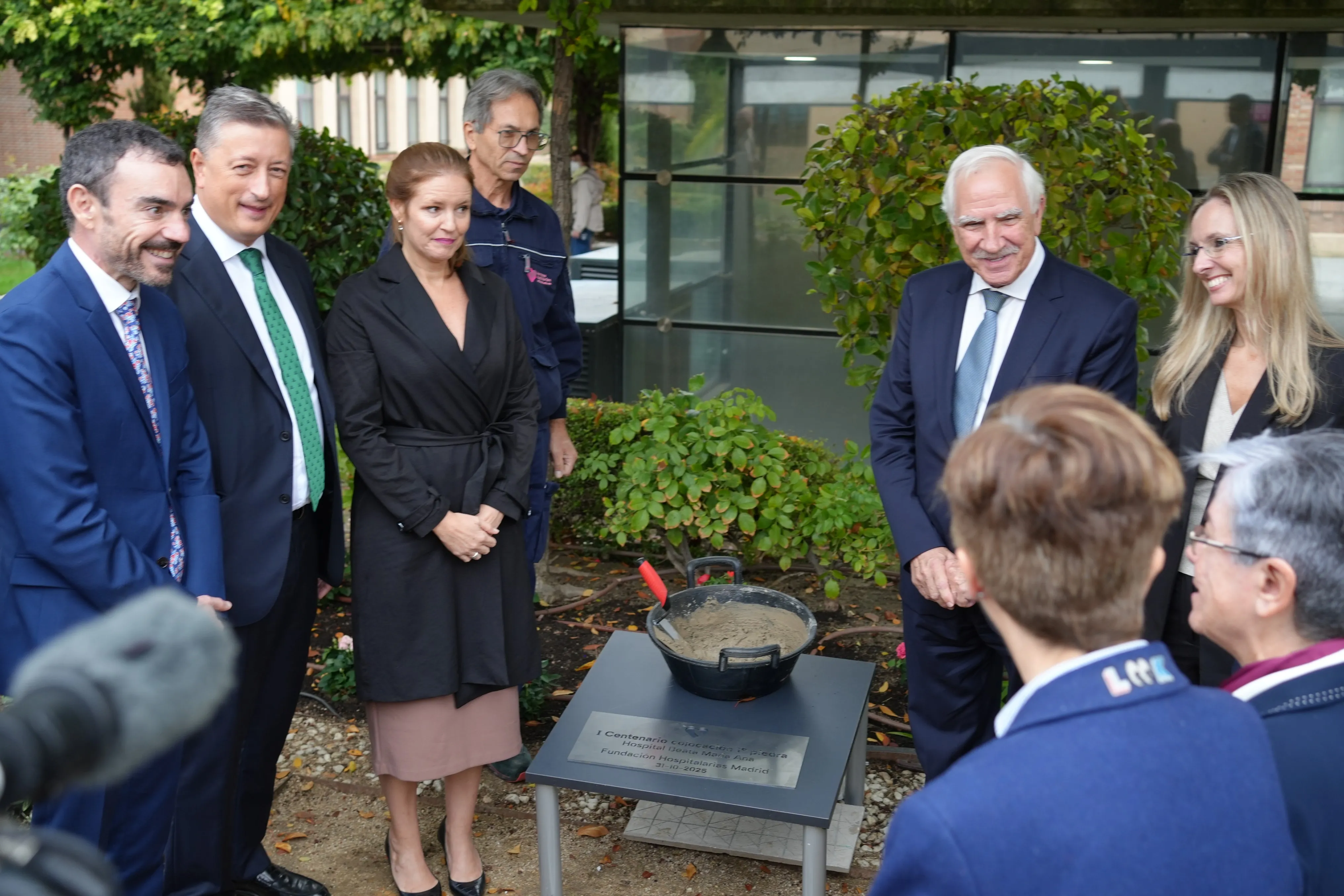 ceremonia capsula tiempo fundacion hospitalarias madrid hospital beata maria ana