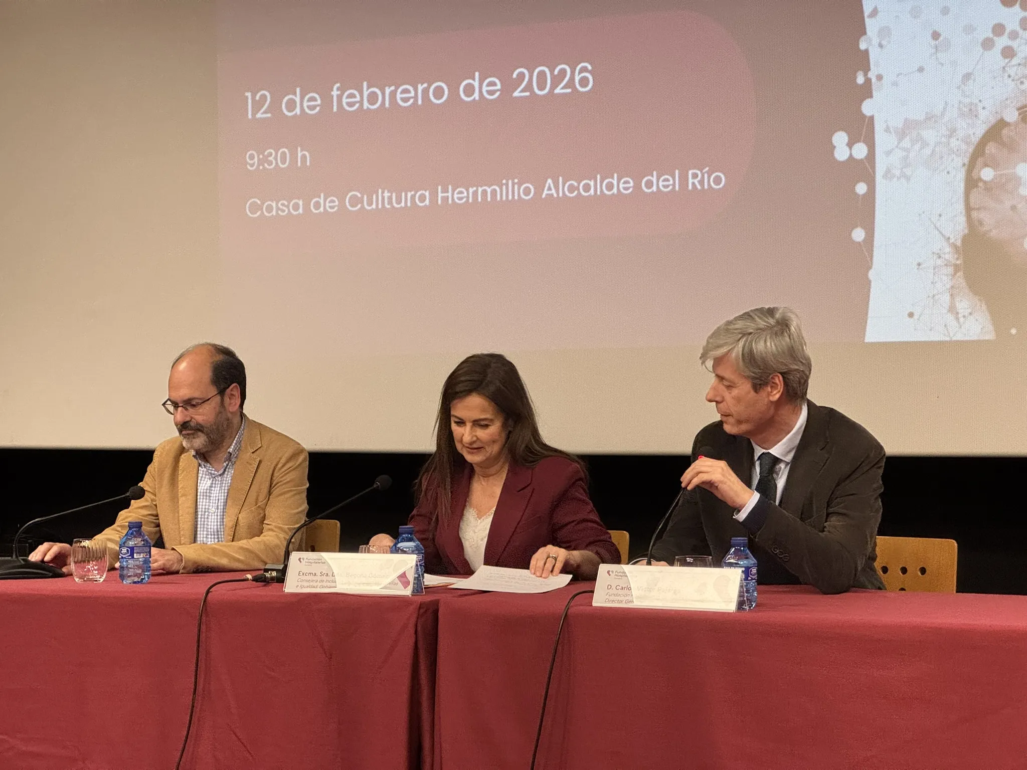 mesa de presentación de la jornada Avances y desafíos en la rehabilitación y tratamiento del trastorno mental grave