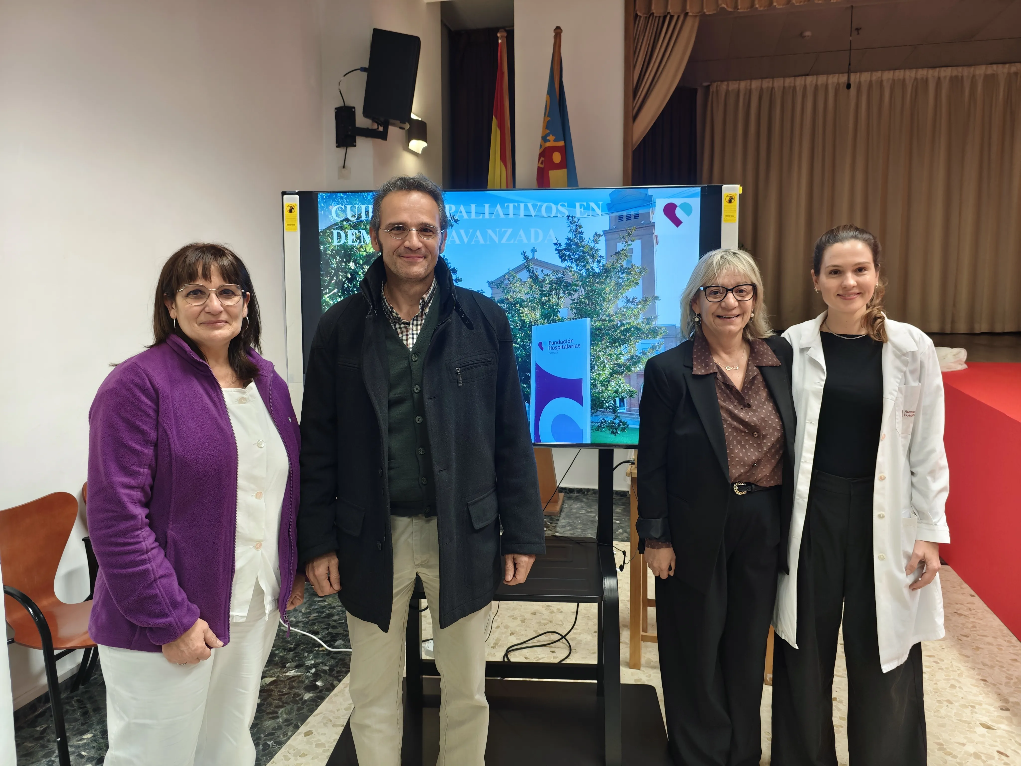  Ignacio Herreros, coordinador médico del área de Psicogeriatría de la Fundación Hospitalarias Palencia Teresa Gea, coordinadora asistencial de la Fundación Hospitalarias Valencia Cyntia Belz, médico de la Fundación Hospitalarias Valencia Ana Isabel Moreno, especialista de la Unidad de Altos Cuidados de la Fundación Hospitalarias Palencia