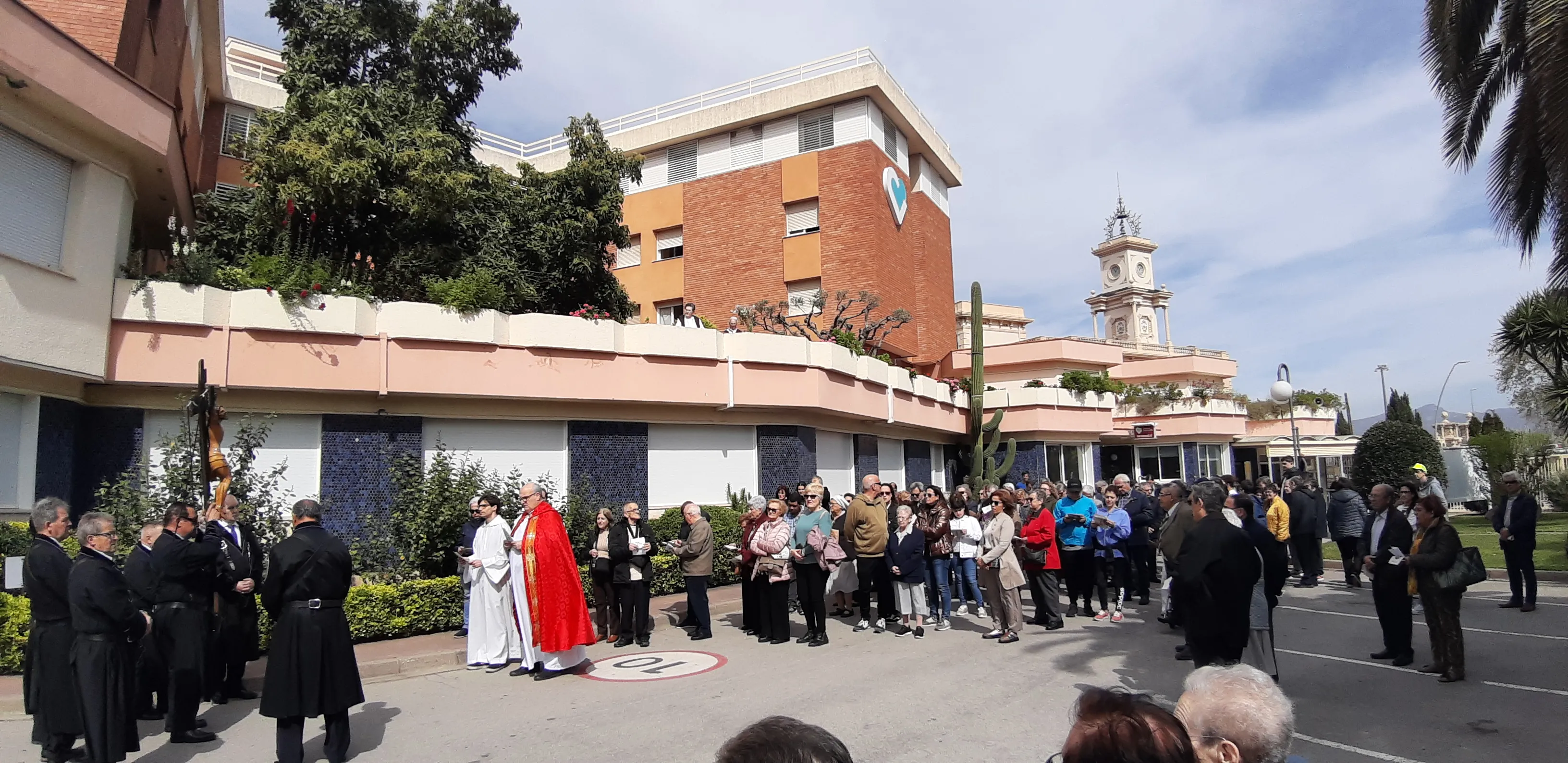celebración del via crucis en la fundació hospitaláries sant boi