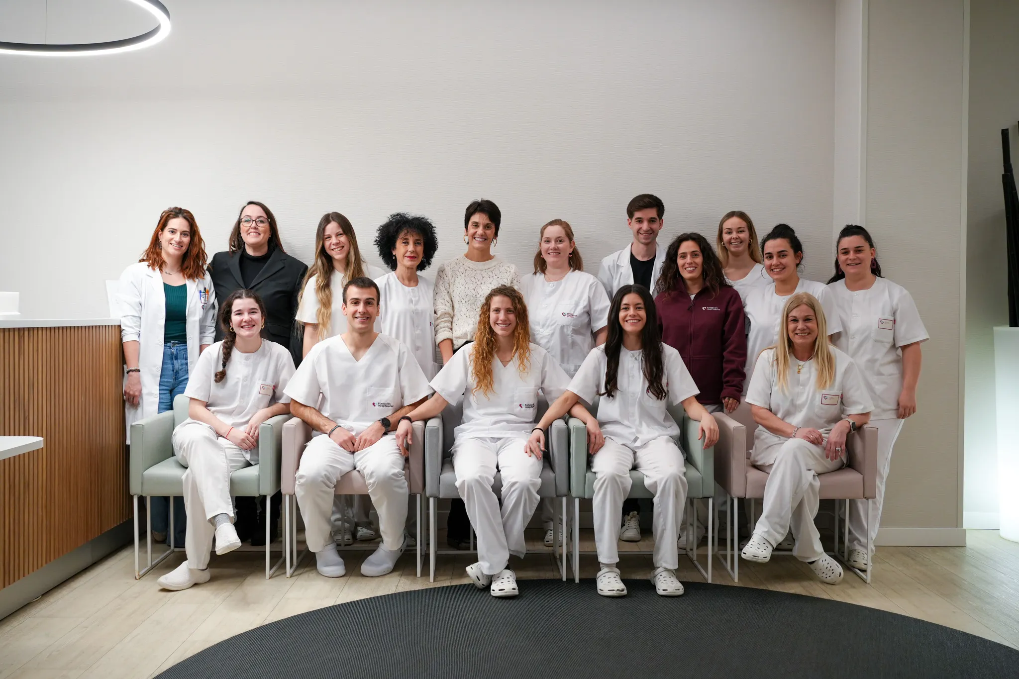 fotografía de grupo del equipo de neurorrehabilitación de Ospitalarioak Fundazioa Euskadi