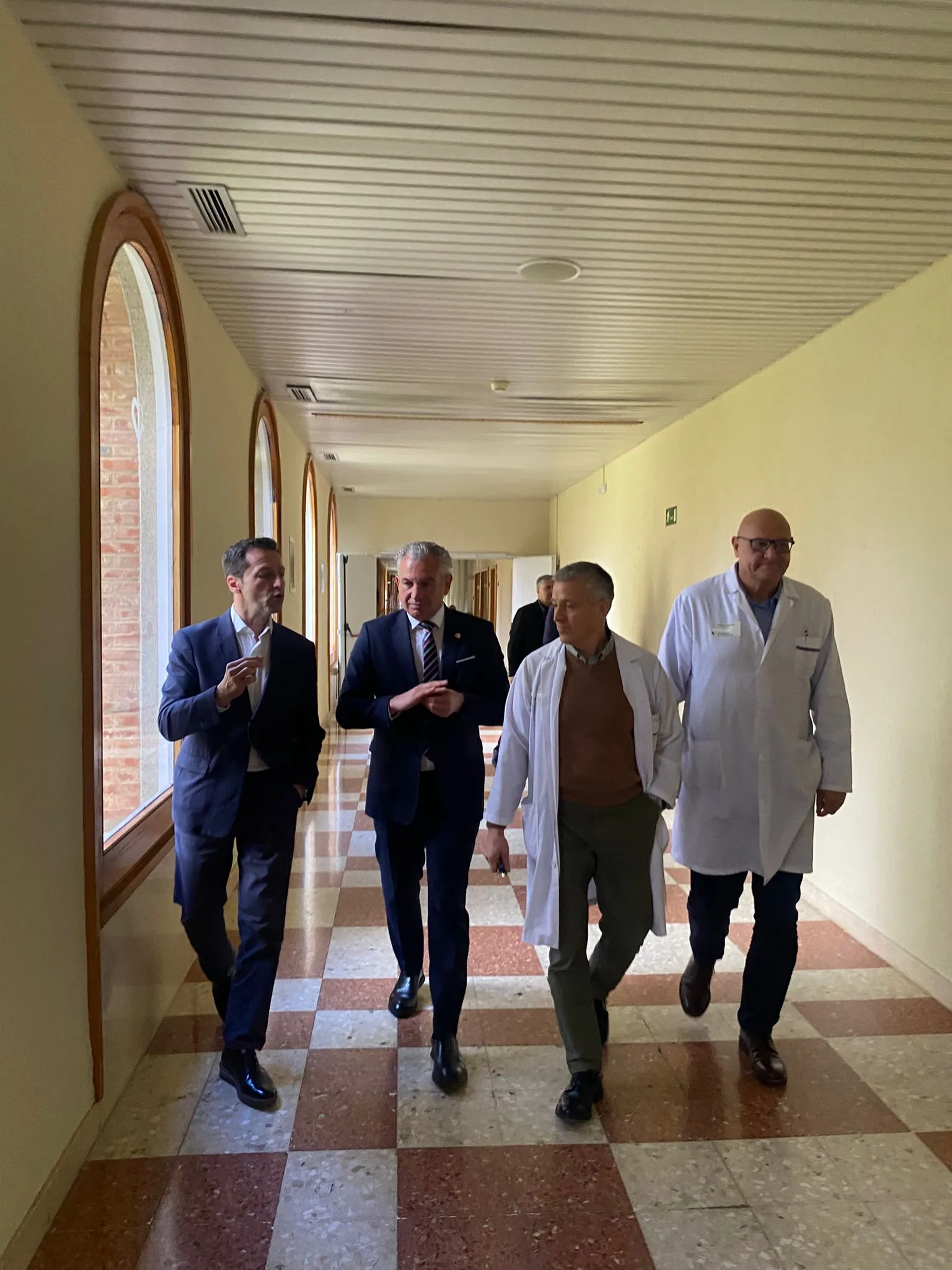 visita de nicanor sen a la fundacion hospitalarias palencia