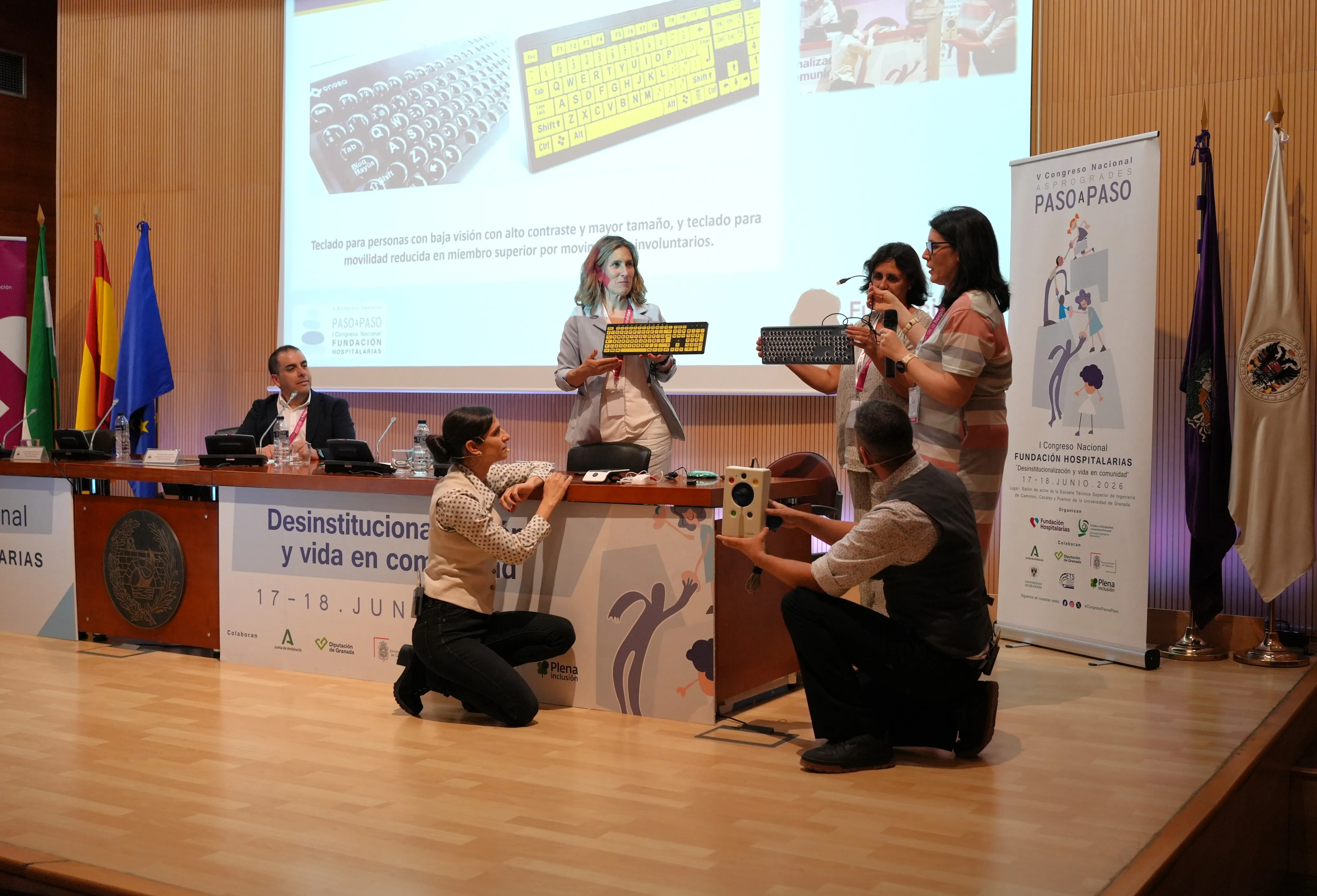 presentación de dispositivos adaptados durante el congreso asprogrades