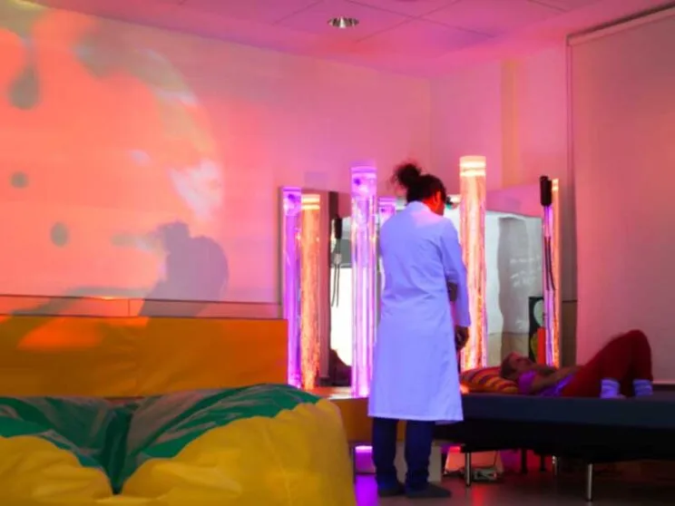servicios-terapeuticos-sala-multisensorial-1-pai-menni