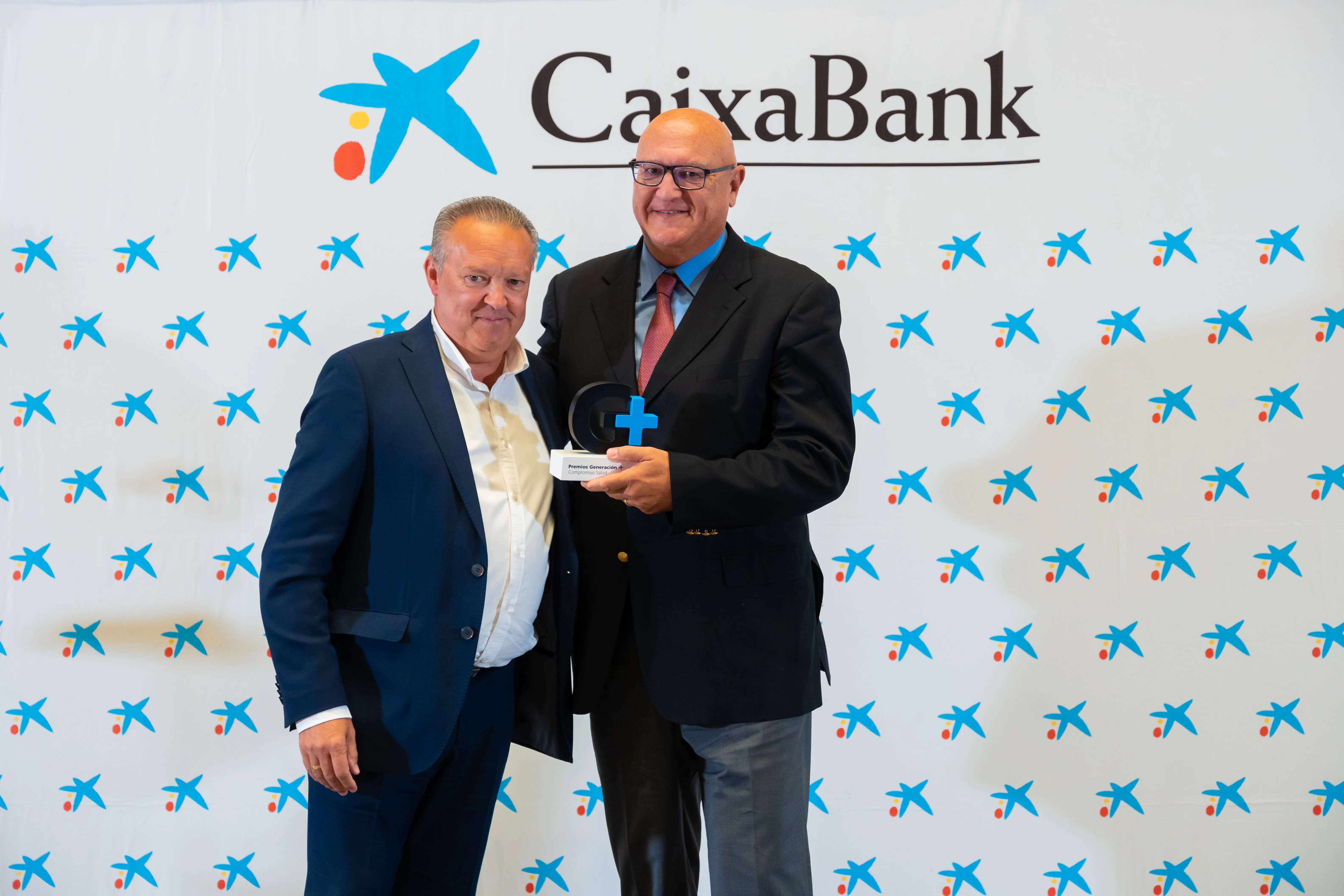 Carlos Martín Lorenzo, director médico de Fundación Hospitalarias Palencia, reconocido con el Premio Generación + Compromiso Salud