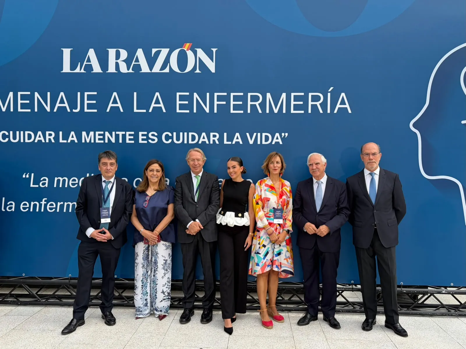 la razon homenaje a la enfermeria