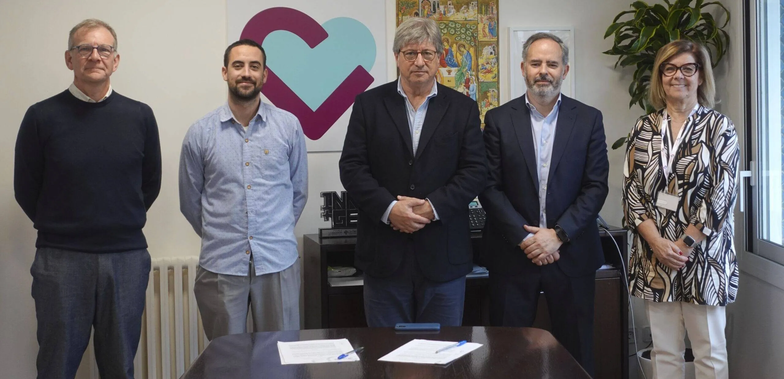 HERMANAS HOSPITALARIAS FIRMA CON PARC TAULÍ