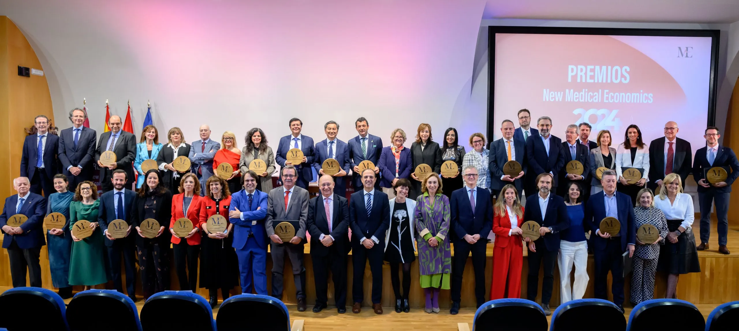 Foto-de-familia-Premios New Economics Fidmag