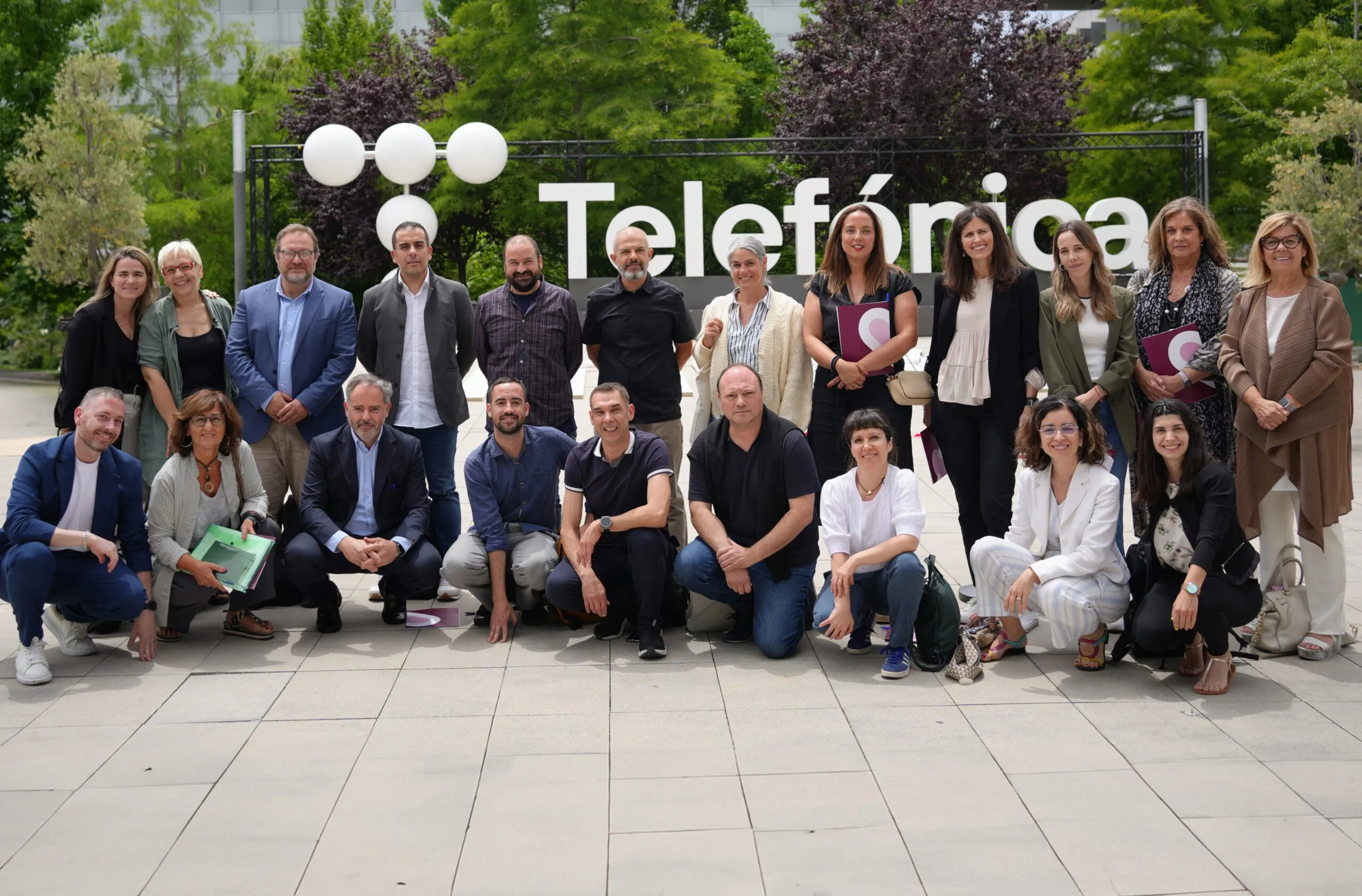 Fotografía Grupo Innovación La Cabina Telefónica