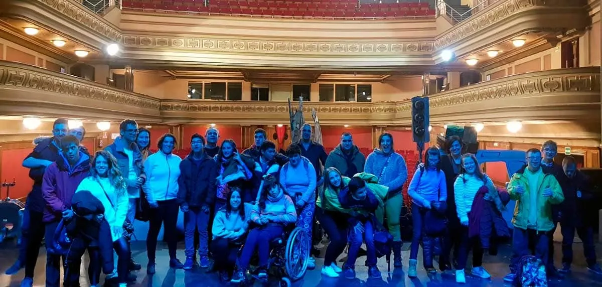 TEATRO INCLUSIVO, ALUMNOS CON DIVERSIDAD FUNCIONAL ACTORES DE UN MUSICAL SOBRE EDUCACIÓN VIAL