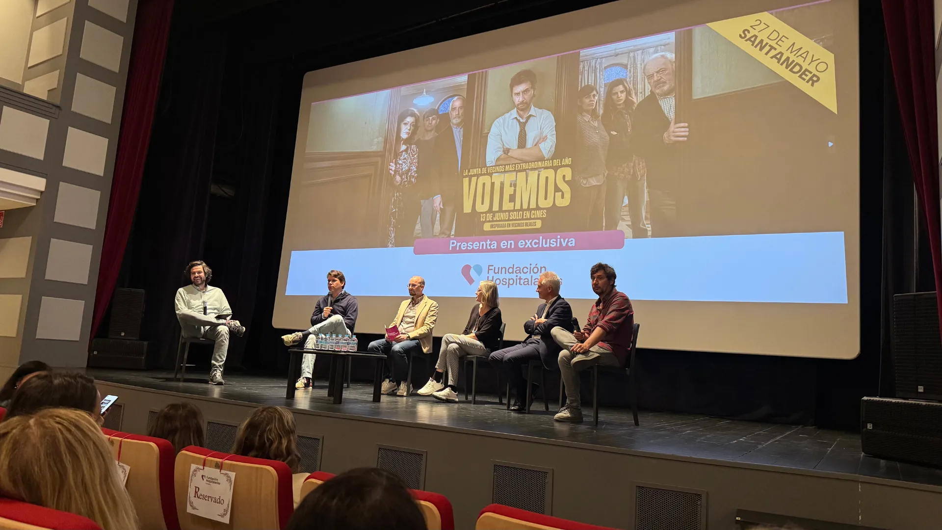 La Filmoteca de Cantabria acogió este martes el preestreno de la película Votemos de la mano de la Fundación Hospitalarias
