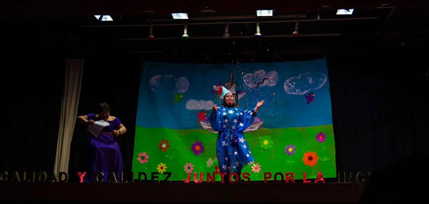 obra de teatro protagonizada por los usuarios Centro de Atención Diurna (CAD) titulada “Bibidi Babili Bu”