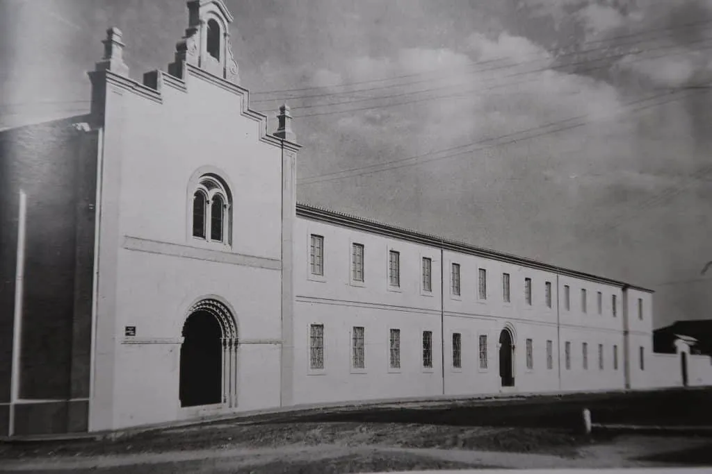 Asilo.-Edificio.-Libro-1024x683.jpg