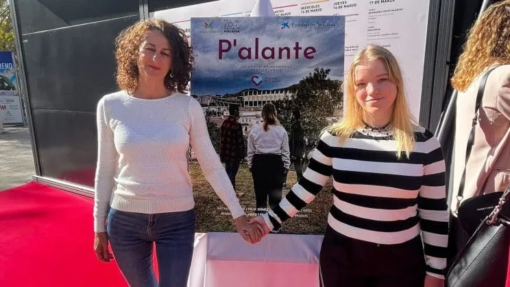 Asun-Ayllon-con-la-protagonista-del-corto-Natalia-744x418.jpg