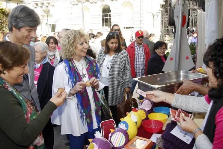 11:00	Plaza del Ayuntamiento de Santander	La vicepresidenta y consejera de Universidades e Investigación, Medio Ambiente y Política Social, Eva Díaz Tezanos, acompañada de la consejera de Sanidad, María Luisa Real, asiste a los actos conmemorativos del Día Internacional de Salud Mental. Nacho Romero © 10 oct 16