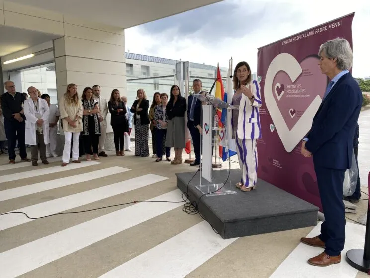 Inauguración. Espacio de jardines y aparcamiento 2