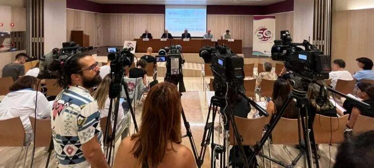 Presentación ROBOT MEJORA 70% LA MOVILIDAD 2 cut