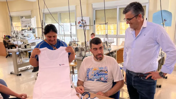 delegado_visita_empleo02-744x419.png